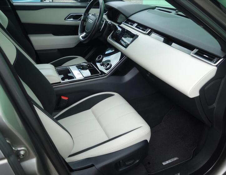 Land Rover Range Rover Velar 46