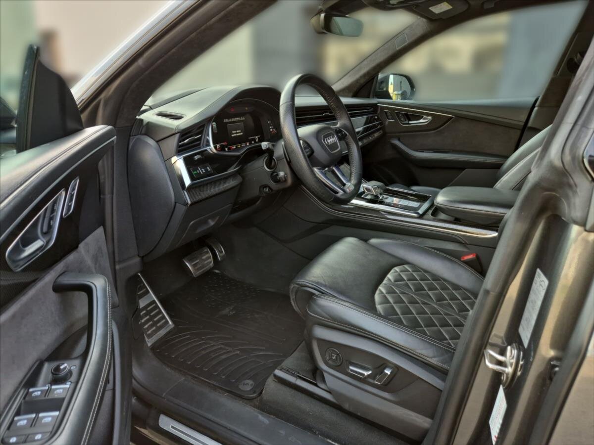 Audi SQ8 SUV / Terénní 4,0 l 320 kw