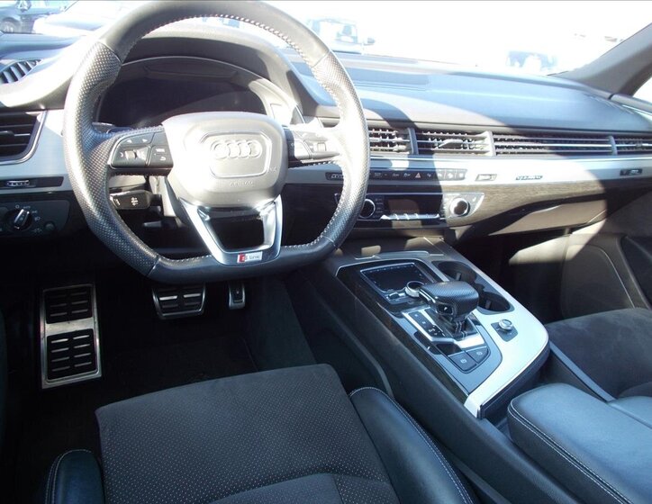 Audi Q7 SUV 3,0 l 160 kw
