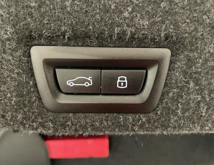 BMW M5 Sedan / Limuzína 4,4 l 430 kw