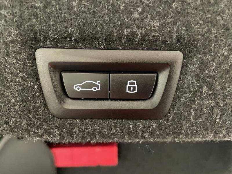 BMW M5 Sedan / Limuzína 4,4 l 430 kw