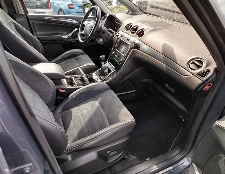 Ford S-MAX MPV 2,0 l 120 kw