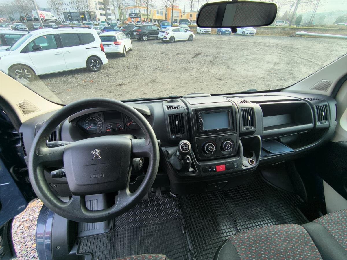 Peugeot Boxer Valník 2,0 l 120 kw