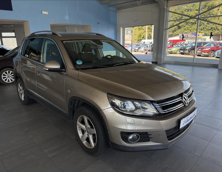 Volkswagen Tiguan 1