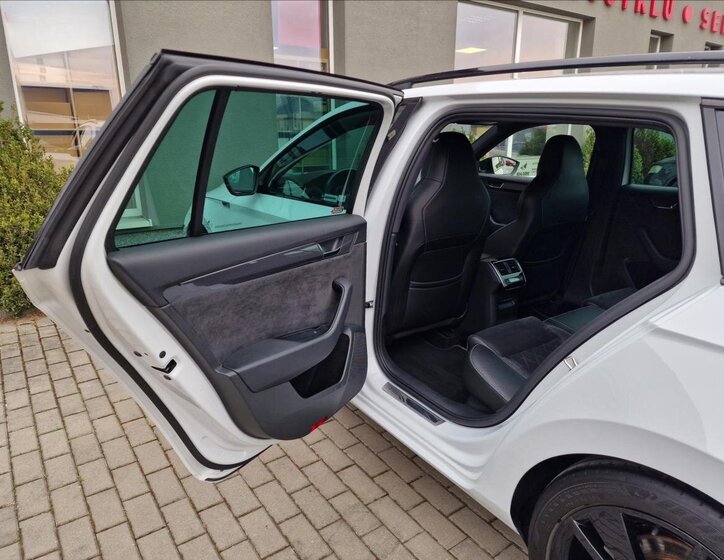 Škoda Superb Kombi 2,0 l 110 kw