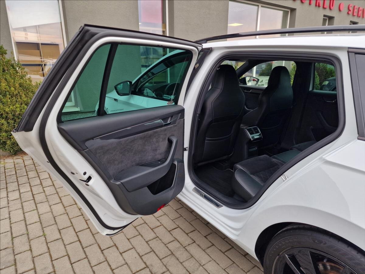 Škoda Superb Kombi 2,0 l 110 kw