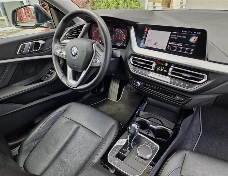 BMW Řada 2 Sedan / Limuzína 2,0 l 110 kw