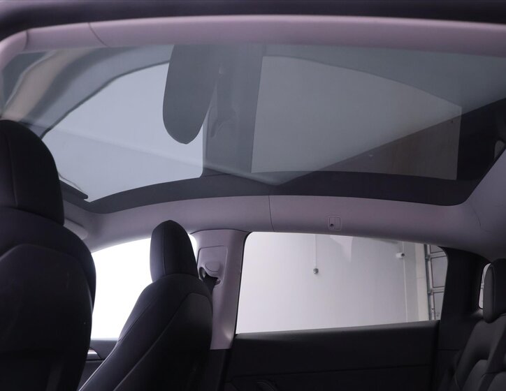 Tesla Model Y SUV / Terénní 0,0 75 kw