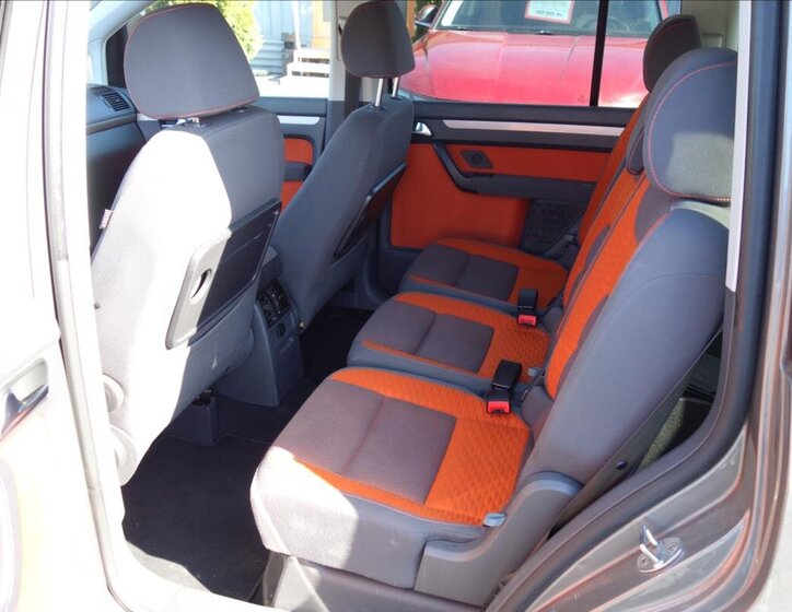 Volkswagen Touran MPV 2,0 l 103 kw