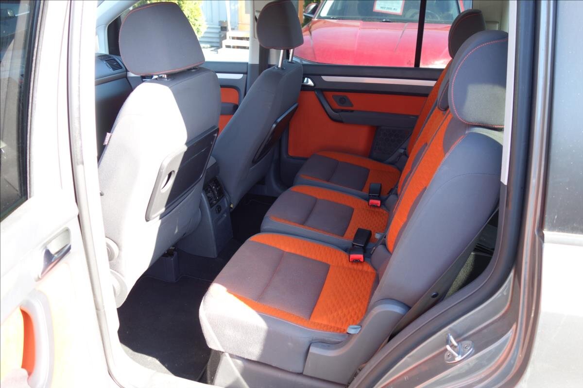 Volkswagen Touran MPV 2,0 l 103 kw