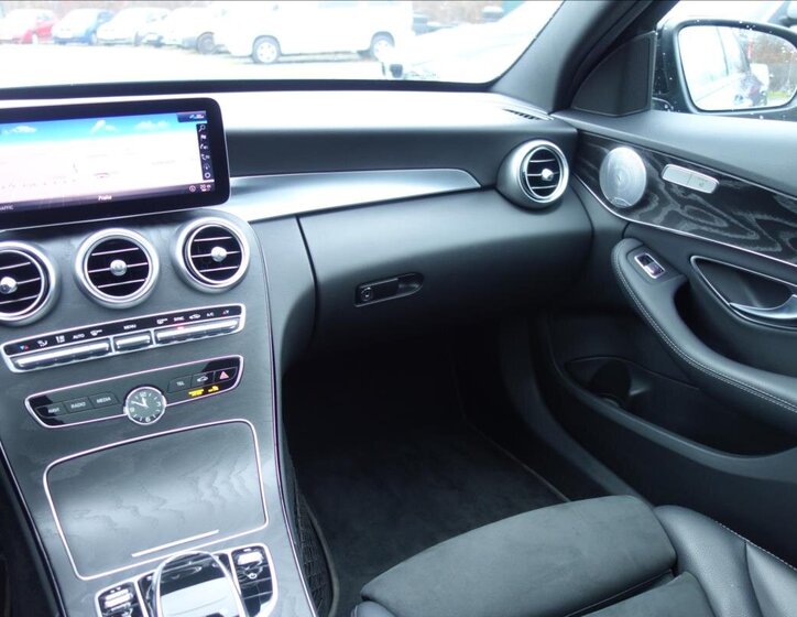 Mercedes-Benz Třídy C Sedan / Limuzína 2,0 l 143 kw