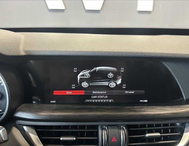 Alfa Romeo Stelvio 36