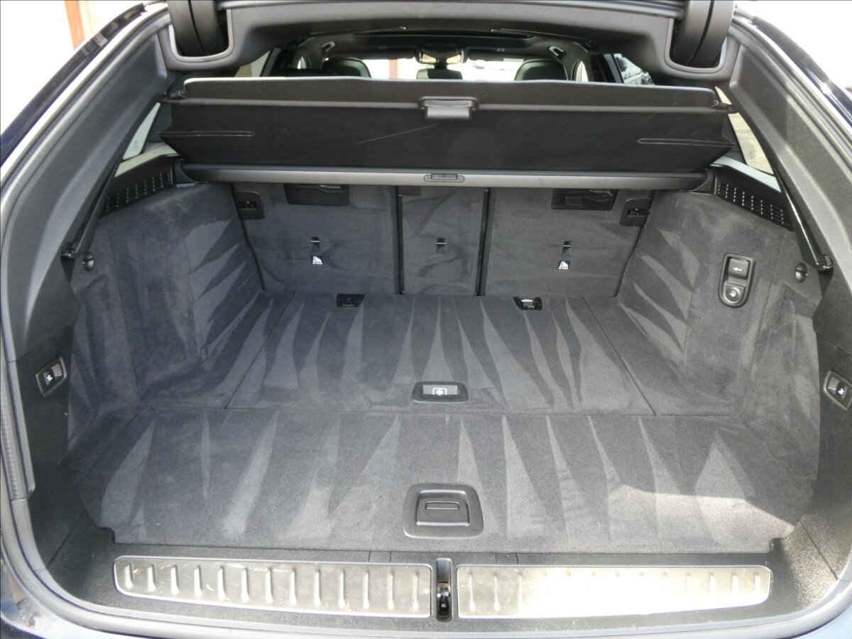 BMW Řada 5 Kombi 3,0 l 235 kw