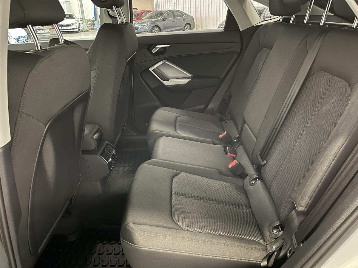 Audi Q3 SUV 1,5 l 110 kw