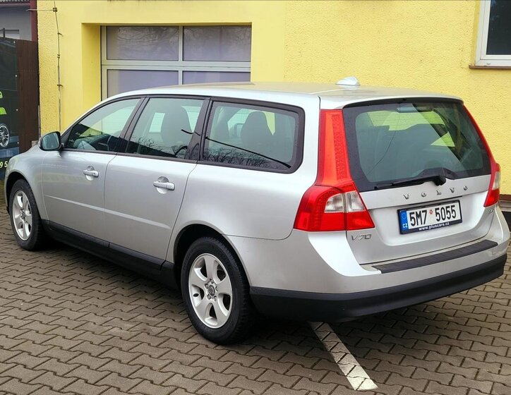 Volvo V70 Kombi 2,4 l 129 kw
