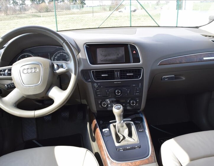 Audi Q5 SUV / Terénní 2,0 l 105 kw