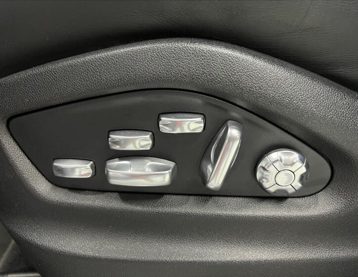 Porsche Cayenne SUV / Terénní 4,0 l 404 kw