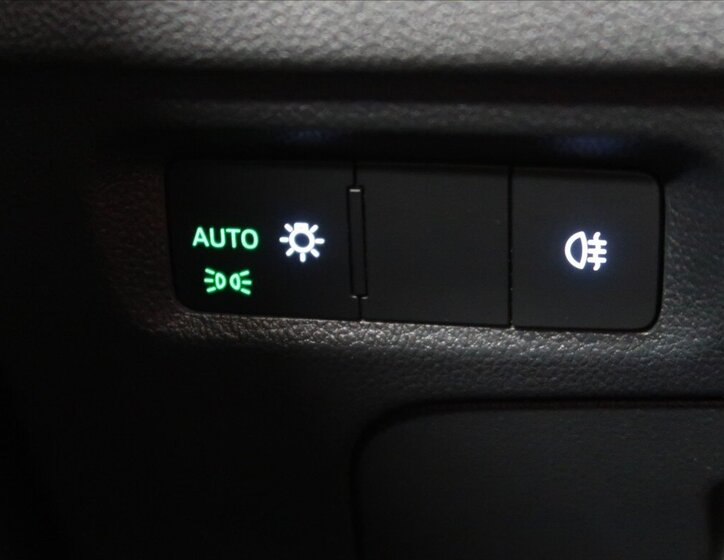 Škoda Octavia Liftback 2,0 l 85 kw