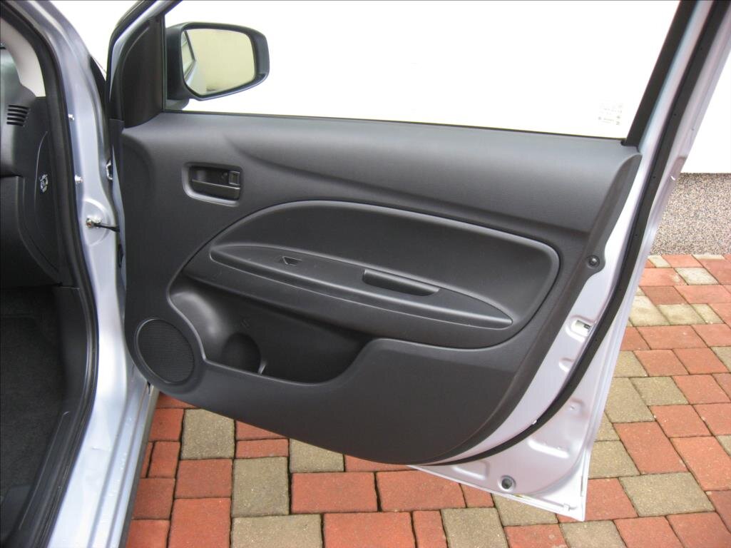 Mitsubishi Space Star Hatchback 999,0 52 kw