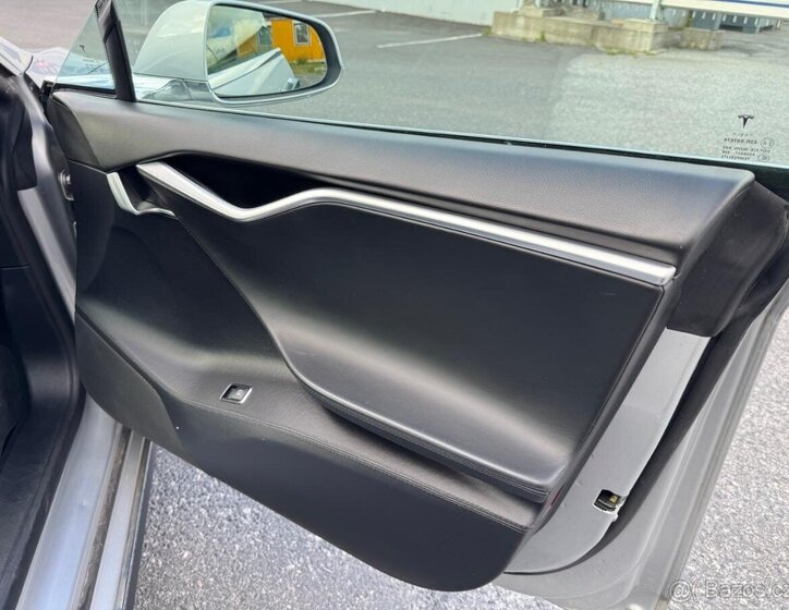 Tesla Model S Sedan / Limuzína 0,0 310 kw