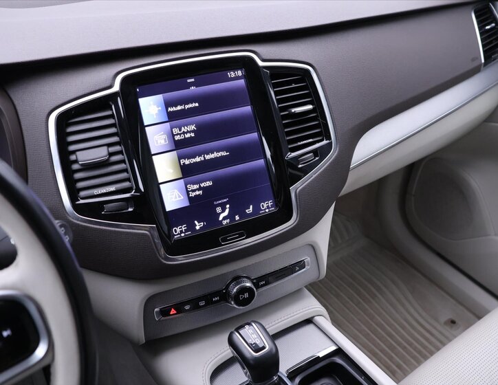 Volvo XC90 SUV / Terénní 2,0 l 165 kw