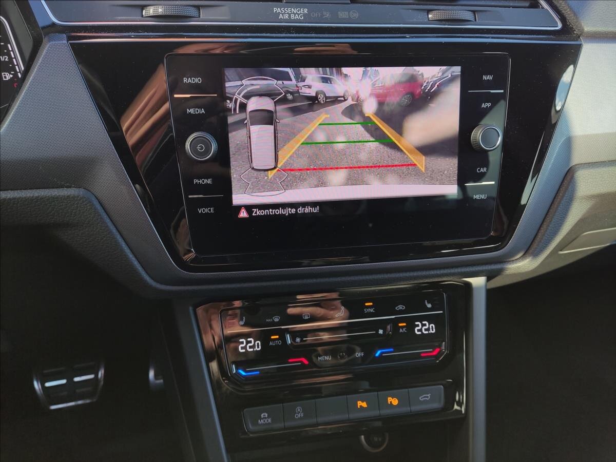 Volkswagen Touran MPV 1,5 l 110 kw