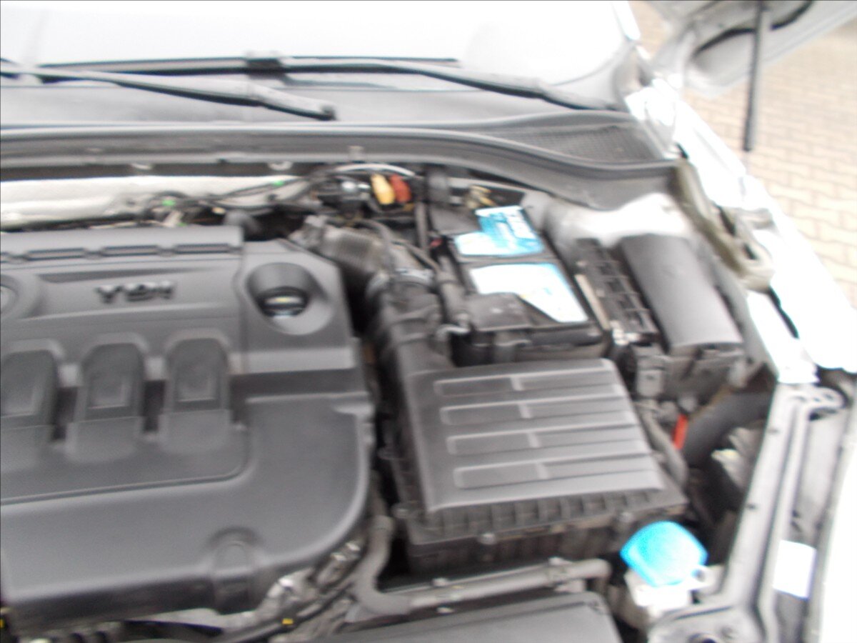 Škoda Superb Sedan / Limuzína 2,0 l 110 kw