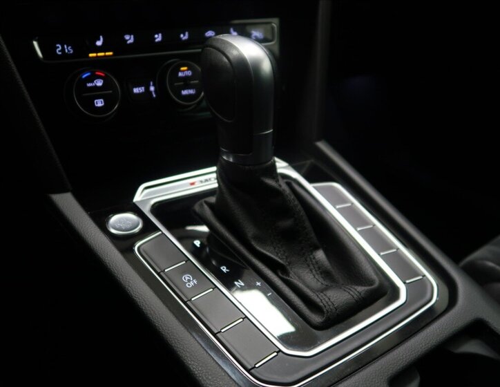 Volkswagen Passat Kombi 2,0 l 140 kw