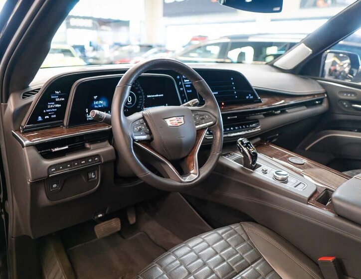 Cadillac Escalade SUV / Terénní 6,2 l 313 kw