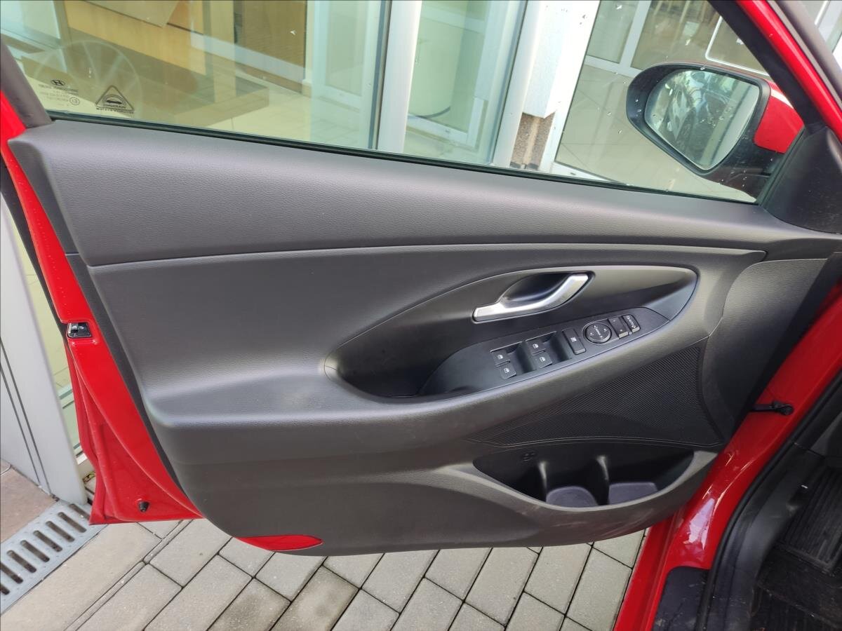 Hyundai i30 Hatchback 1,4 l 103 kw