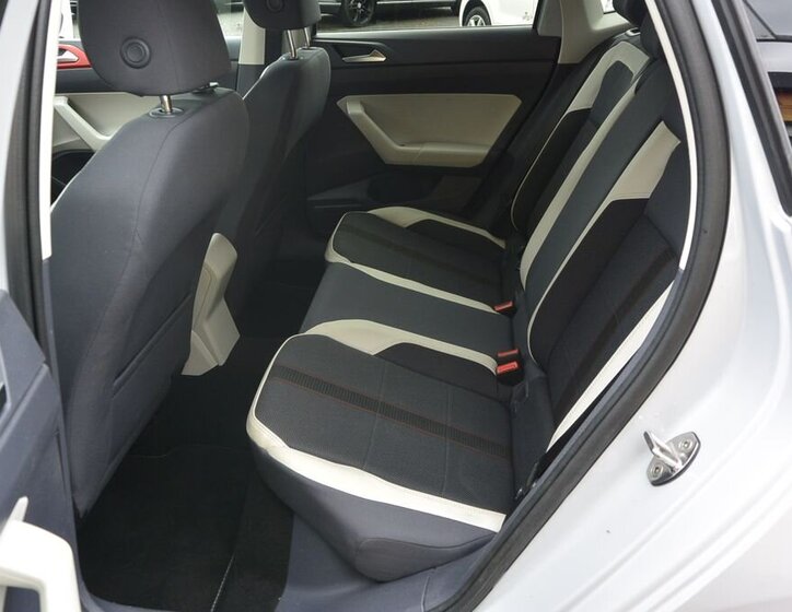 Volkswagen Polo Hatchback 999,0 70 kw