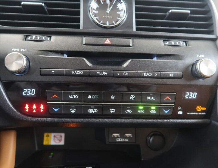 Lexus RX 300 SUV 2,0 l 175 kw