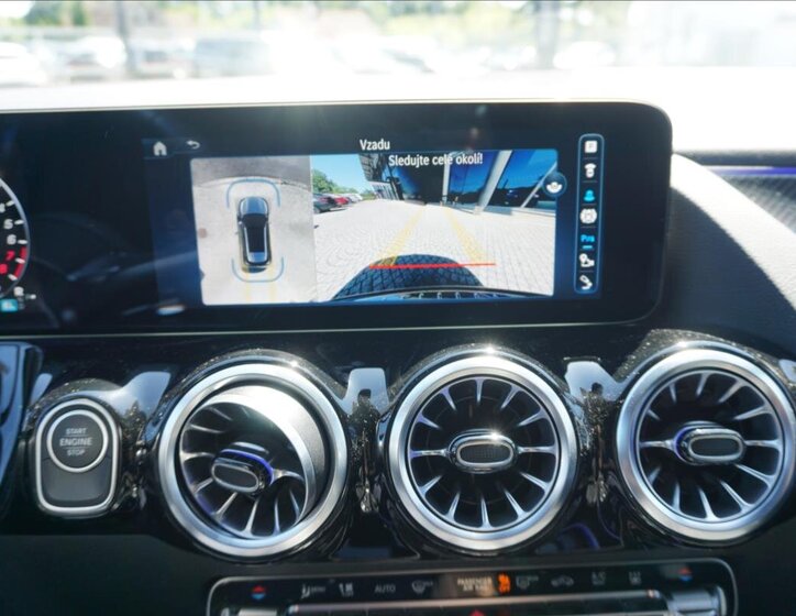 Mercedes-Benz GLA SUV 1,3 l 120 kw