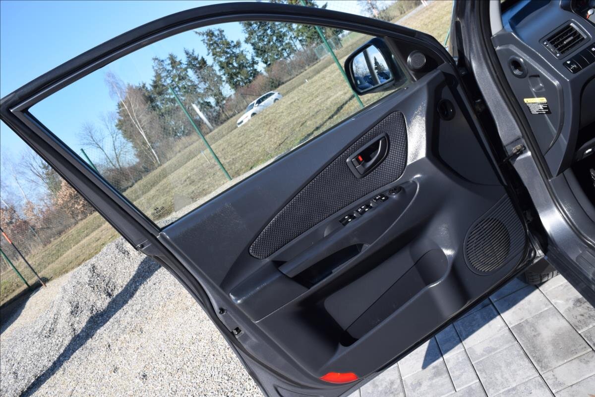 Hyundai Tucson SUV 2,0 l 104 kw