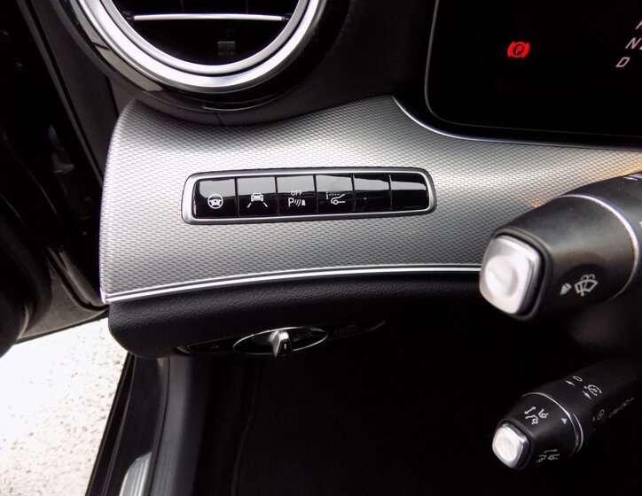 Mercedes-Benz Třídy E Sedan 3,0 l 190 kw