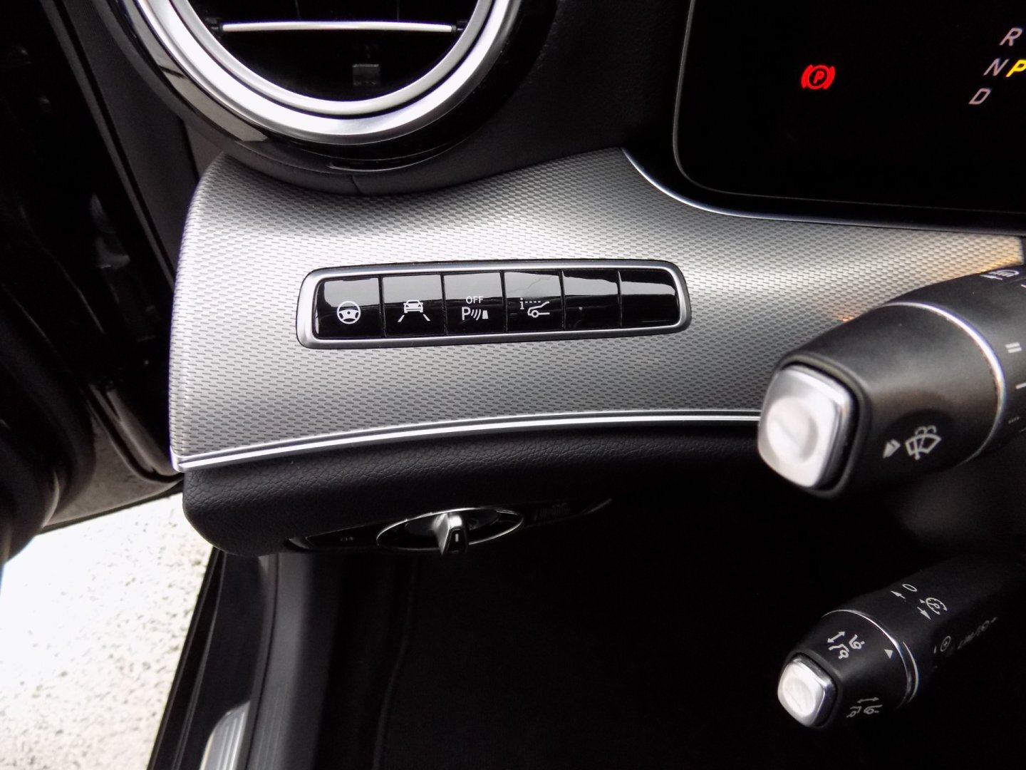 Mercedes-Benz Třídy E Sedan 3,0 l 190 kw