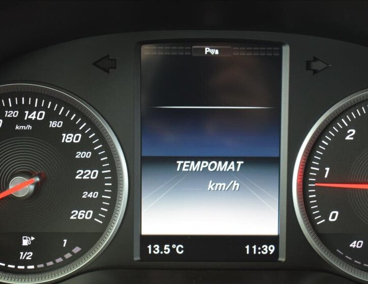 Mercedes-Benz Třídy C Sedan / Limuzína 2,1 l 125 kw