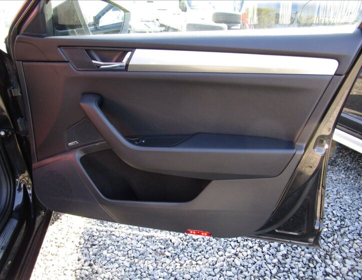 Škoda Superb Kombi 2,0 l 110 kw