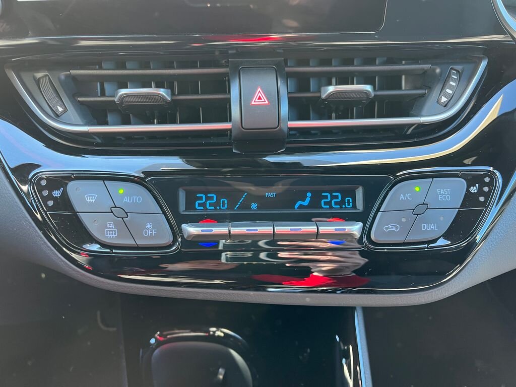 Toyota C-HR SUV / Terénní 2,0 l 112 kw