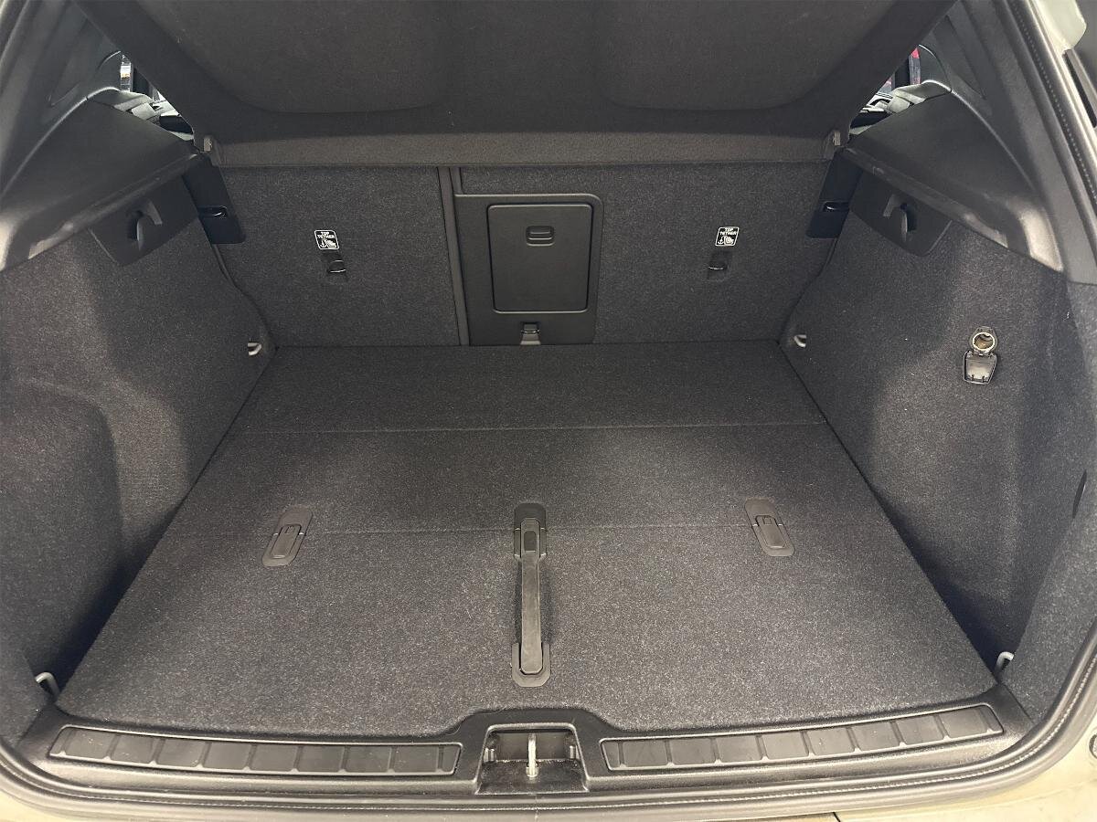 Volvo XC40 SUV 2,0 l 120 kw