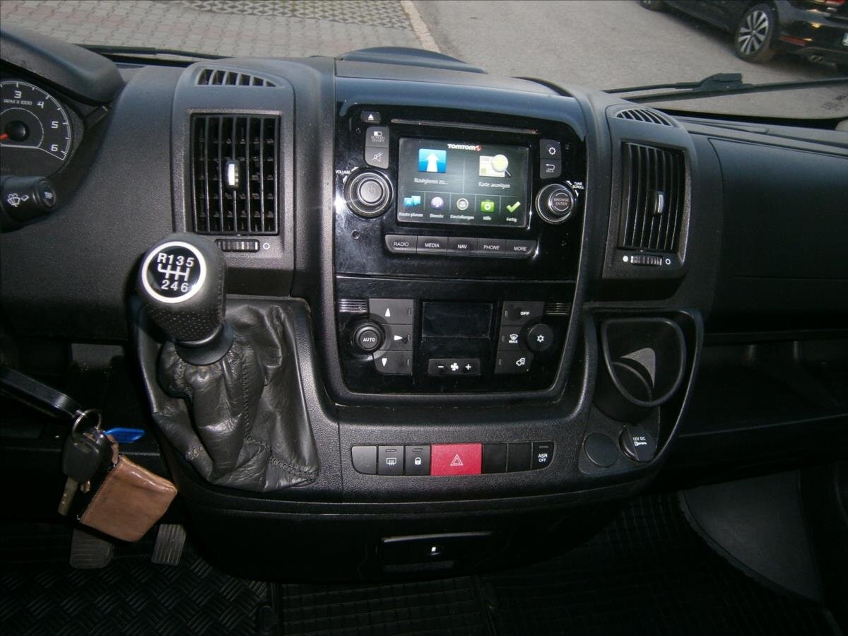 Peugeot Boxer Kombi 2,2 l 96 kw