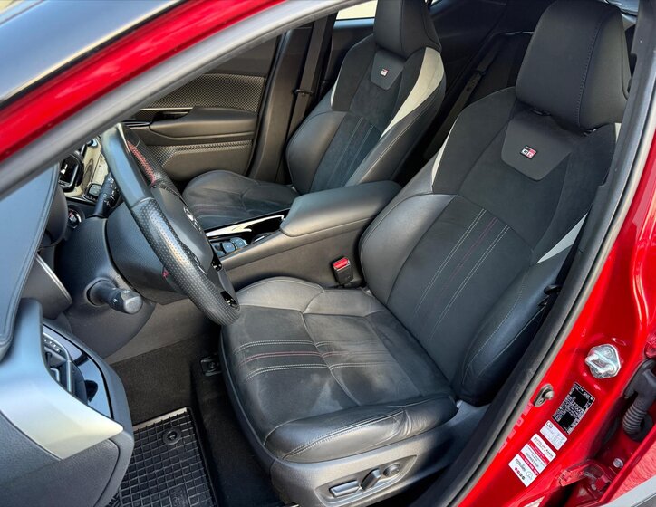 Toyota C-HR SUV 2,0 l 112 kw