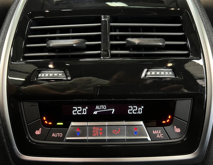 BMW X5 SUV / Terénní 3,0 l 250 kw