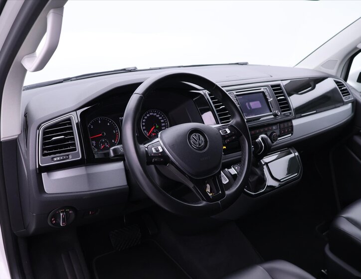 Volkswagen Multivan 30