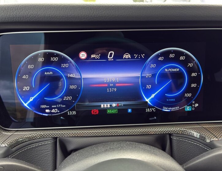 Mercedes-Benz Třídy G SUV / Terénní 0,0 432 kw