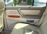 Toyota Land Cruiser 19