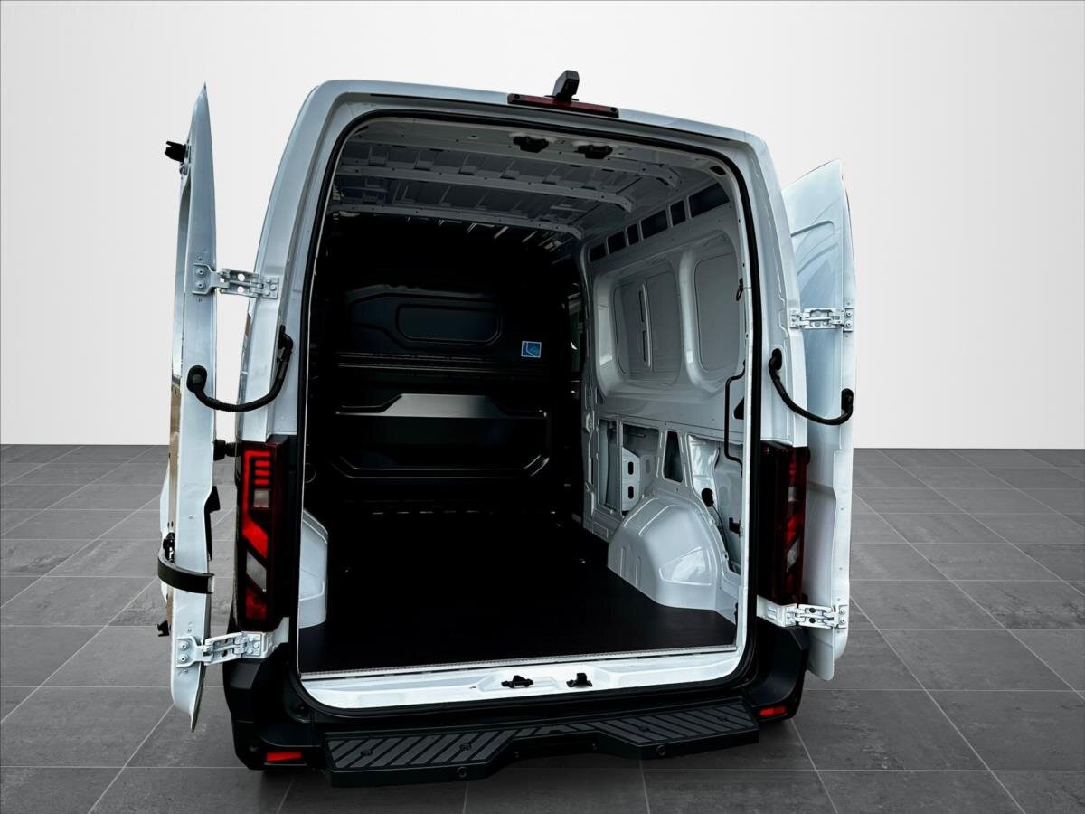 Nissan Interstar Ostatní 2,0 l 96 kw