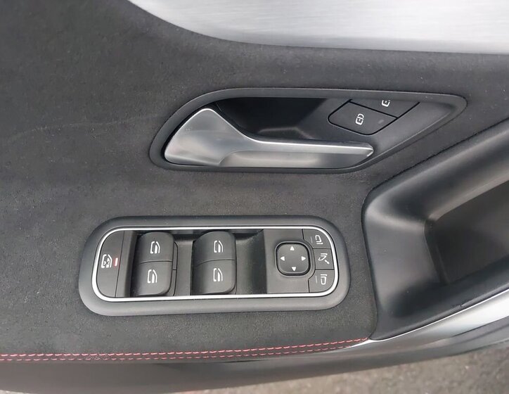 Mercedes-Benz Třídy A 24