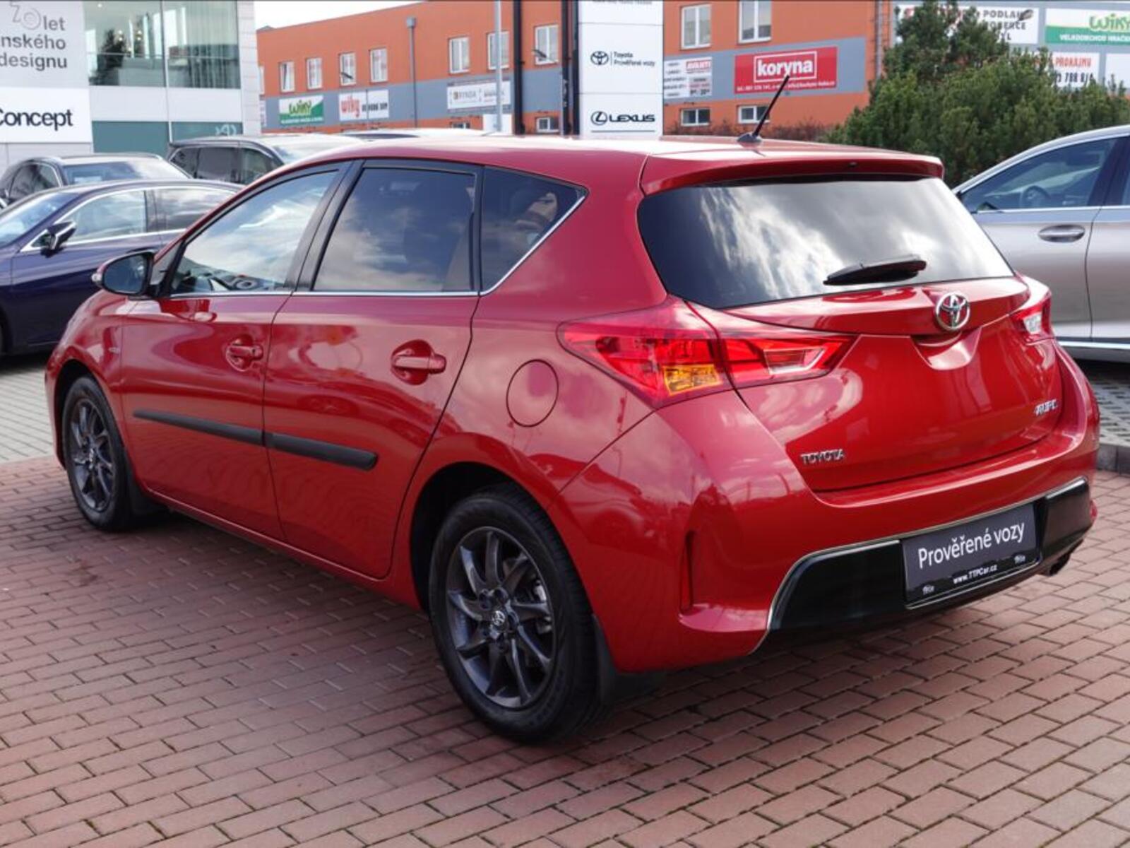 Toyota Auris 6