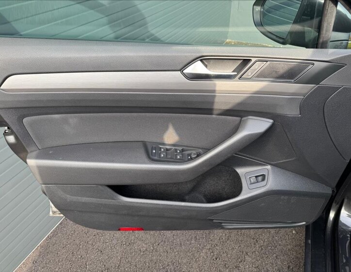 Volkswagen Passat 24